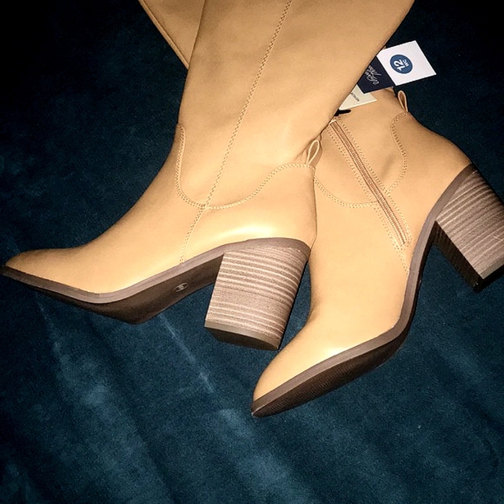 NWT Women Universal Thread Davina Tan tall Heeled Riding Boots